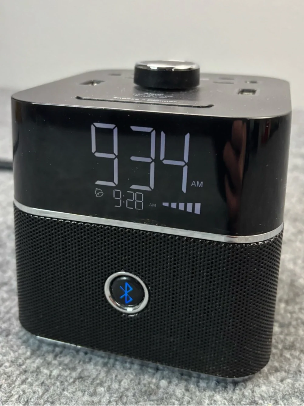 Brandstand CubieBlue Alarm Clock Bluetooth Speaker Charging Station 2 USB Hotel - Picture 5 of 16